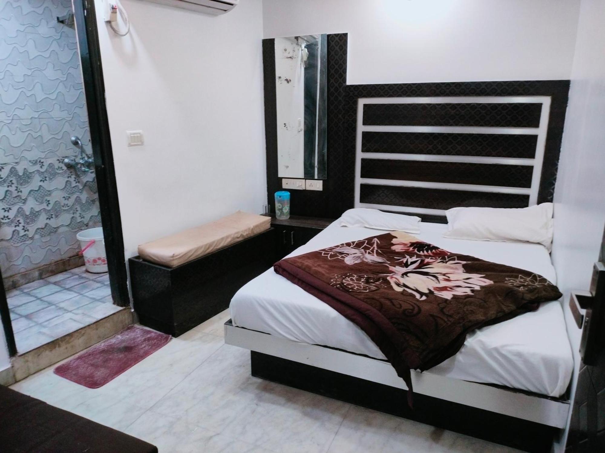 نيودلهي Hotel Geetanjali Inn المظهر الخارجي الصورة