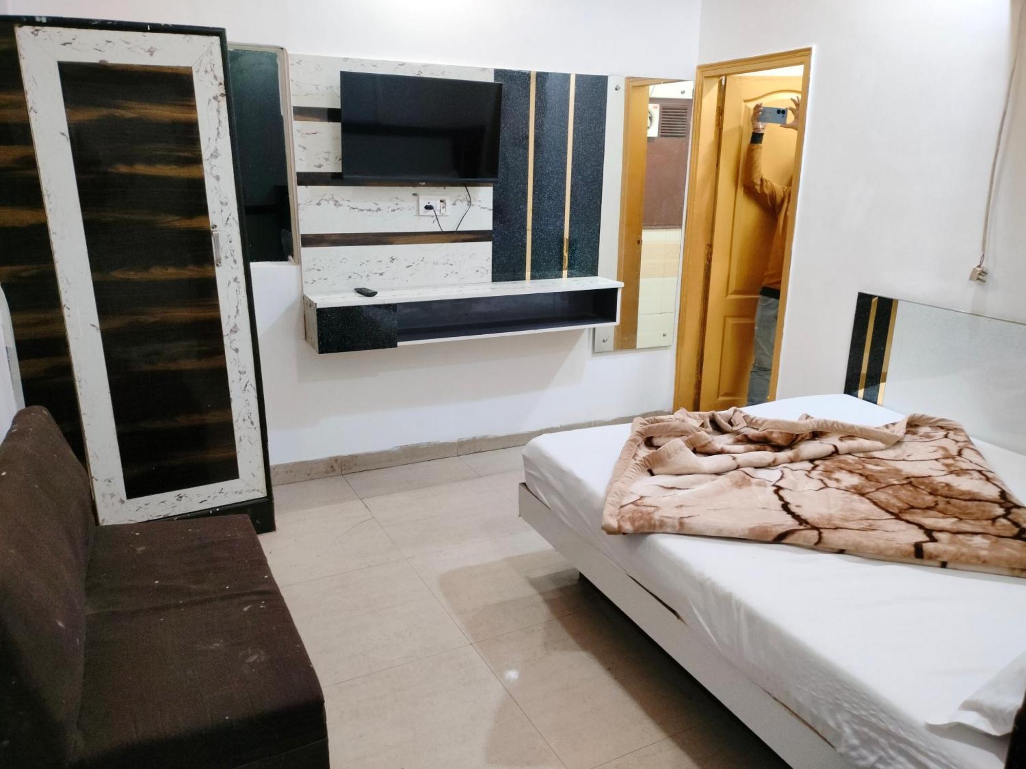 نيودلهي Hotel Geetanjali Inn المظهر الخارجي الصورة